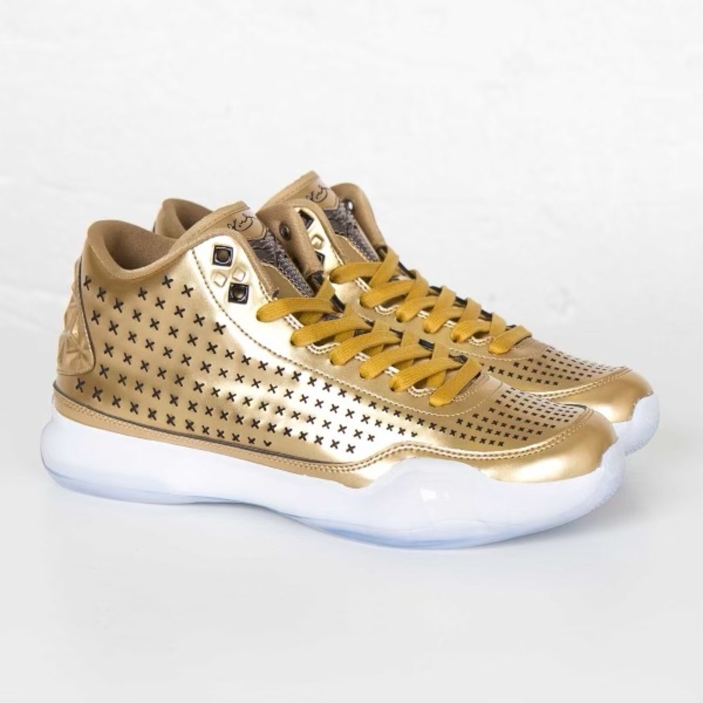 Kobe X Mid Ext Liquid Gold Shoes size 11.5